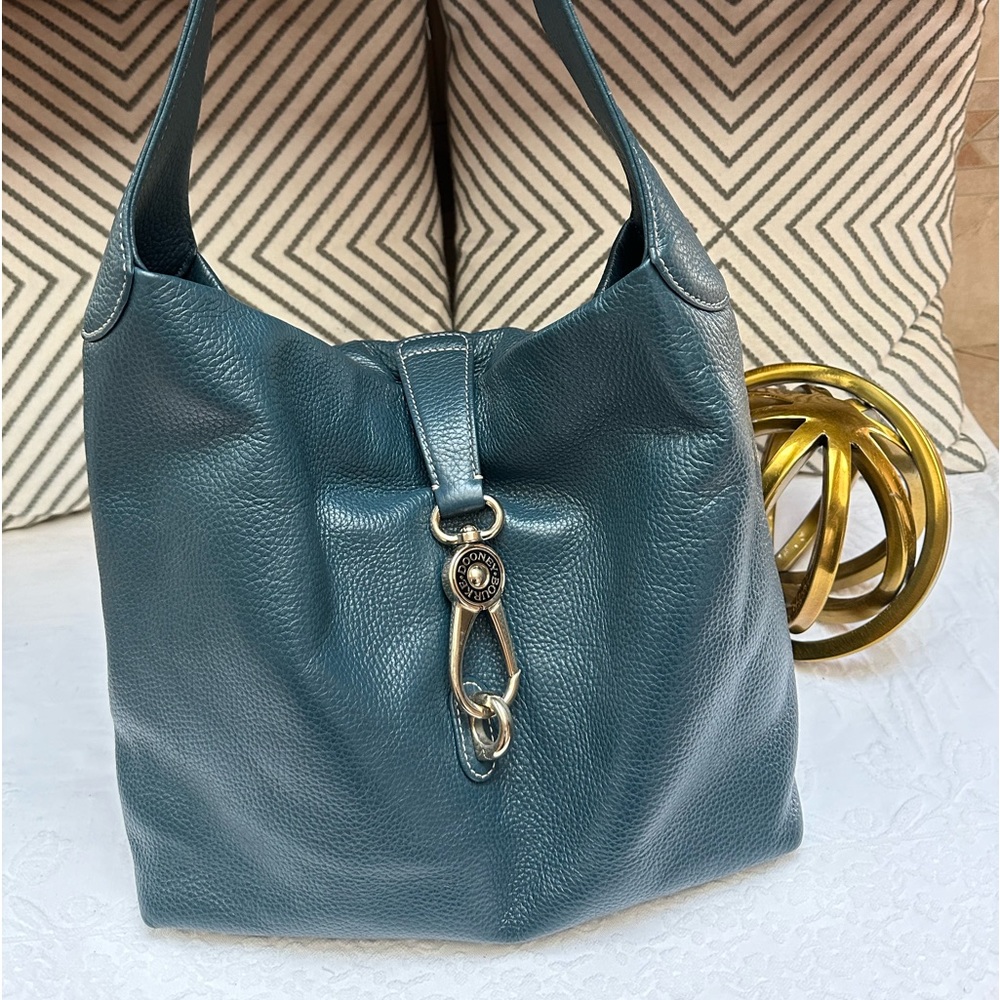 Dooney & Bourke Pebble Garin Small Logo Lock Sac